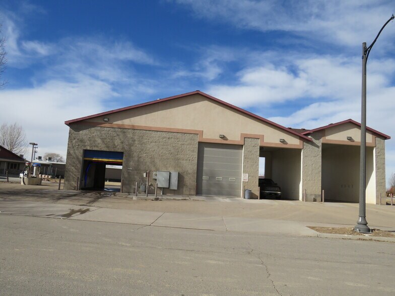 More Photos Of 600 Parkway Dr., Mountain View Specialty For Sale