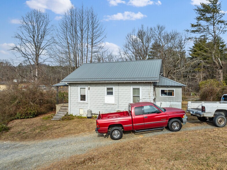 More Photos Of 146 Monteith Rd, Brevard Multifamily For Sale