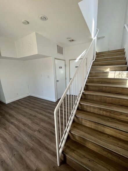 More Photos Of 6150 Transverse Dr, Las Vegas Office For Sale