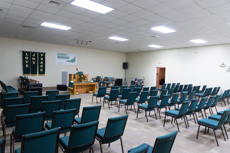 More Photos Of 4409 Hovis Rd, Charlotte Specialty For Sale