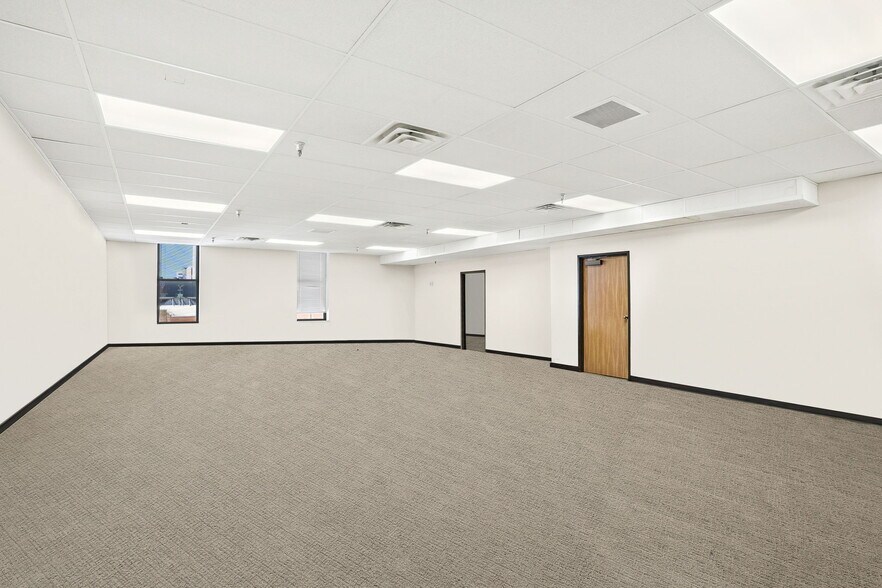 More Photos Of 309 Court Ave, Des Moines Office For Lease