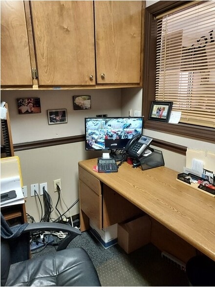 More Photos Of 301 N Logan St, Gaffney Auto Repair For Sale