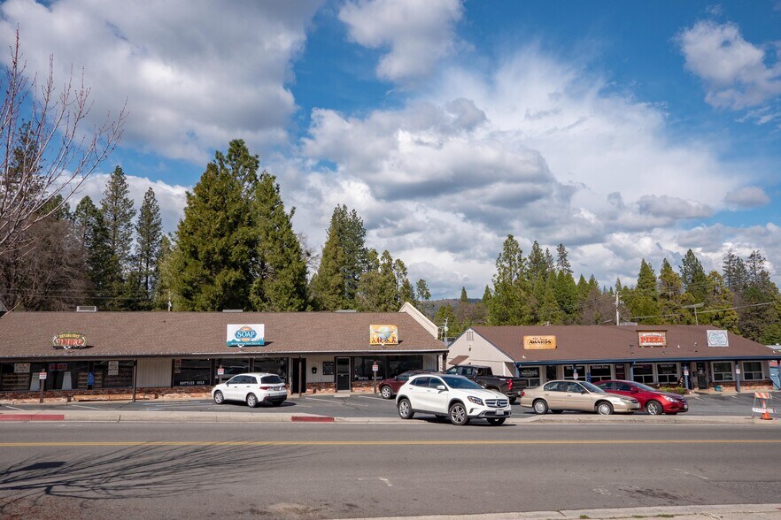 More Photos Of 104-114 Argall Way, Nevada City General Retail For Lease