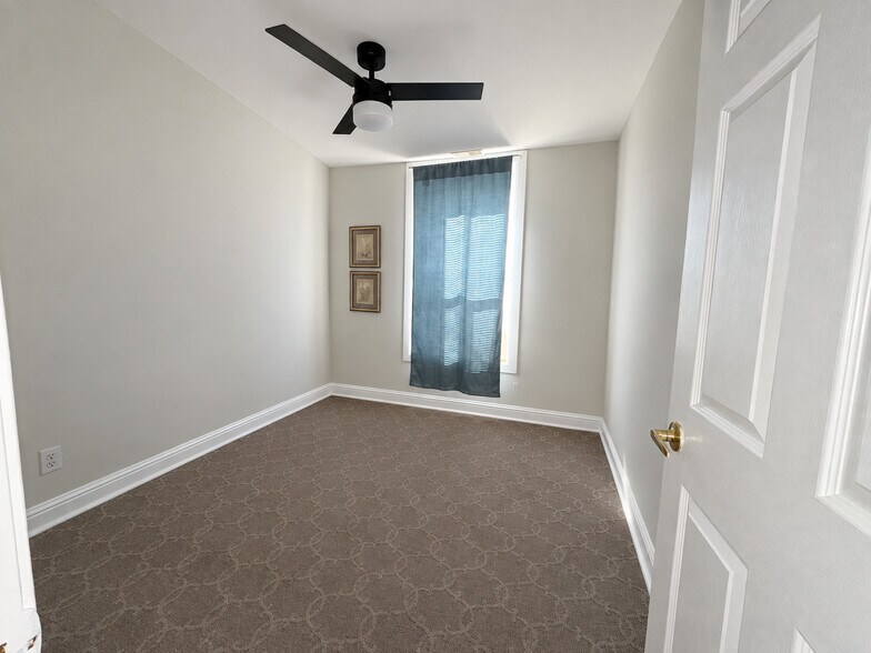 More Photos Of 4500 Virginia Ave, Saint Louis Storefront Retail Residential For Sale