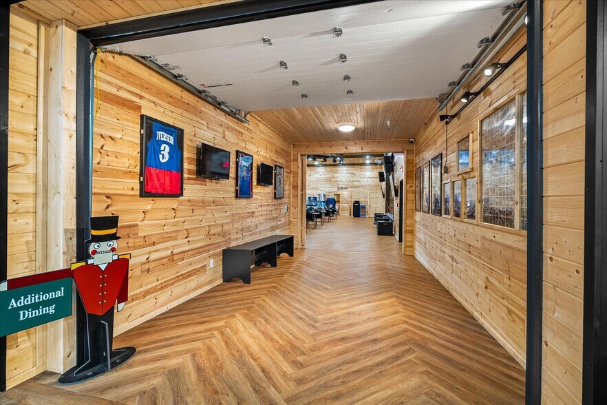 More Photos Of 601 School St, Morrison Light Distribution For Sale