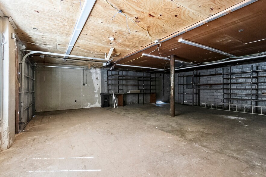 More Photos Of 2300 2nd Ave E, Tuscaloosa Office For Sale