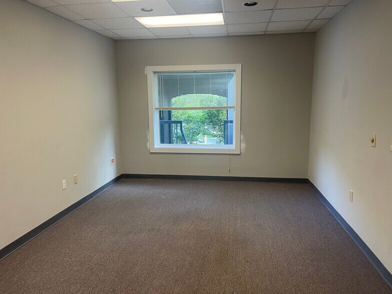 More Photos Of 3081 Holcomb Bridge Rd, Norcross Unknown For Lease