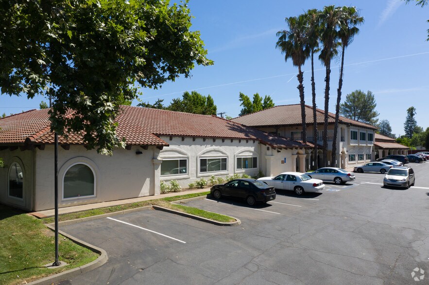 More Photos Of 8350 Auburn Blvd, Citrus Heights Office For Lease