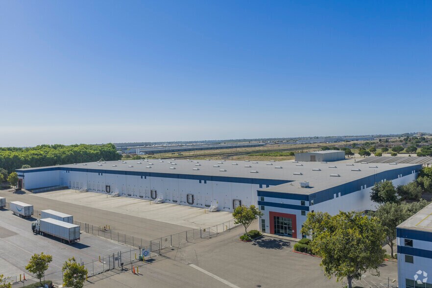 More Photos Of 11960 S Harlan Rd, Lathrop Distribution For Lease
