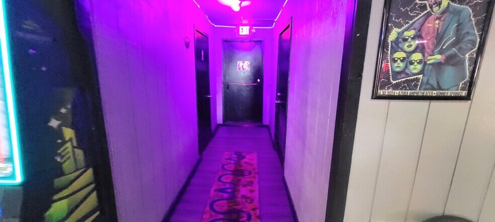 More Photos Of 118 E Jackson Ave, Iola General Retail For Sale