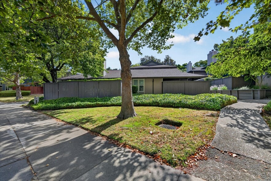 More Photos Of 1920 Camino Verde, Walnut Creek Apartments For Sale