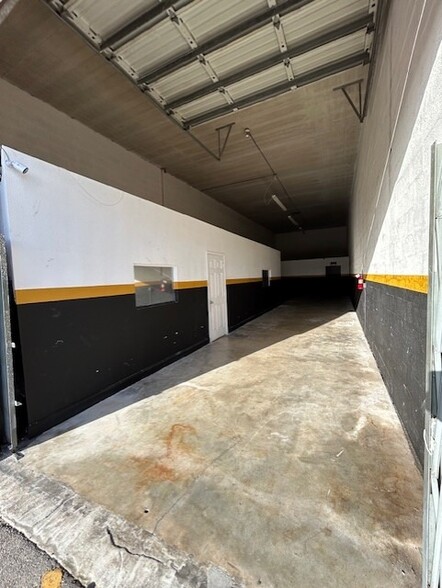 Primary Photo Of 7915 NW 64th St, Miami Warehouse For Sale