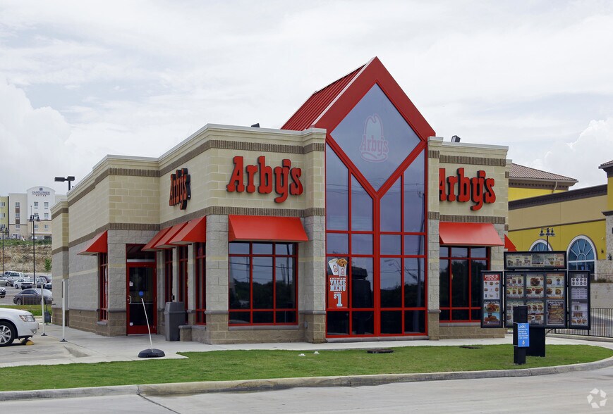 Primary Photo Of 2223 Evans Rd, San Antonio Fast Food For Lease