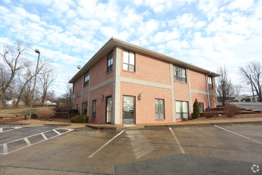 Primary Photo Of 326 E High St, Potosi Office For Sale