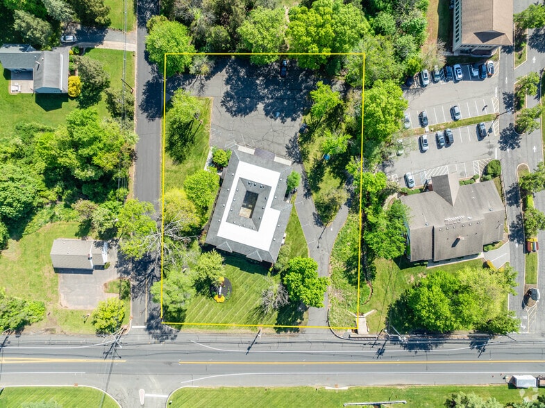 More Photos Of 682 US-202, Bridgewater Office For Sale