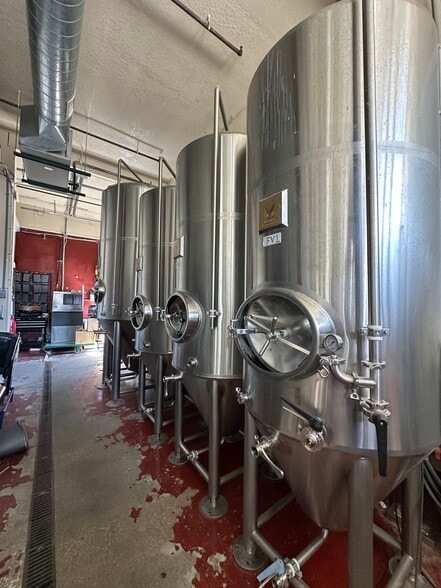 More Photos Of 408-422 N Main St, Hannibal Restaurant For Sale