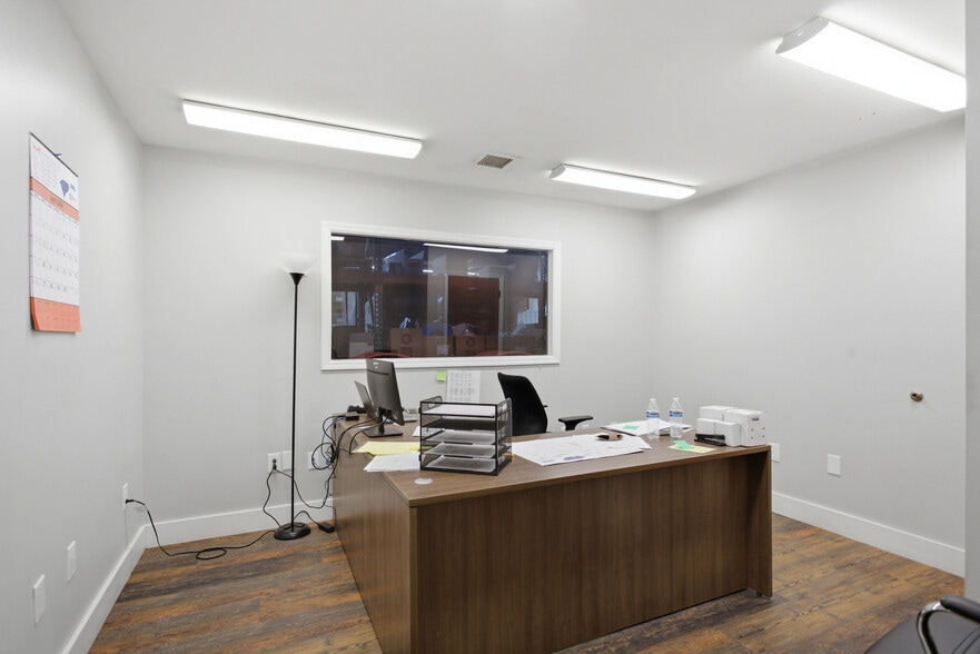 More Photos Of 810 Shiloh Rd, Piedmont Warehouse For Sale