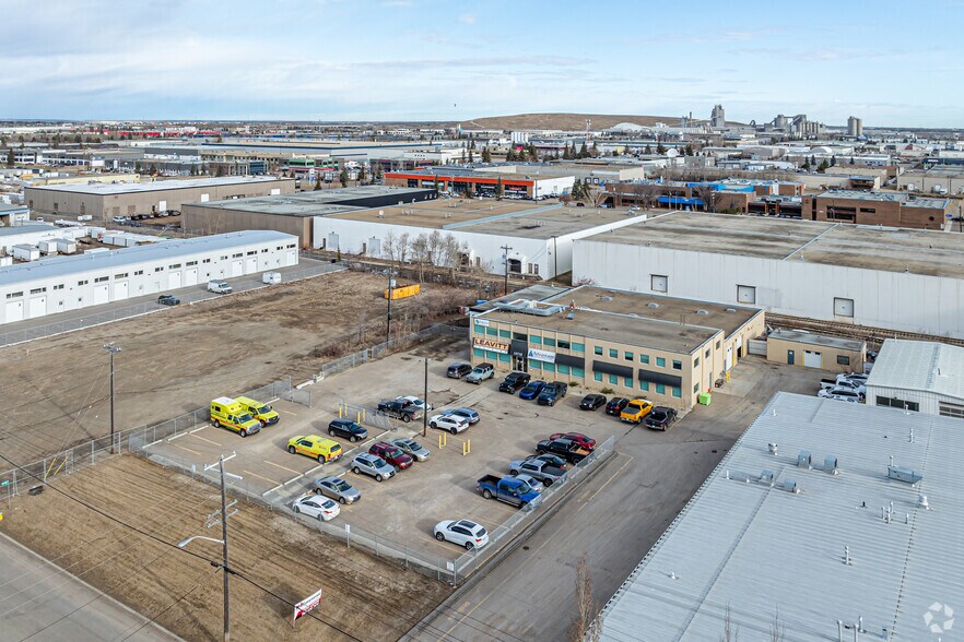 More Photos Of 15712 112 Ave, Edmonton Office For Lease