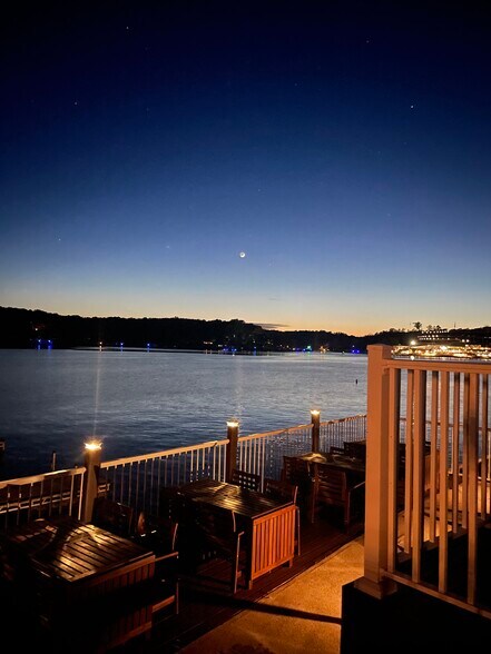 More Photos Of 27485 Cross Ln, Barnett Restaurant For Sale