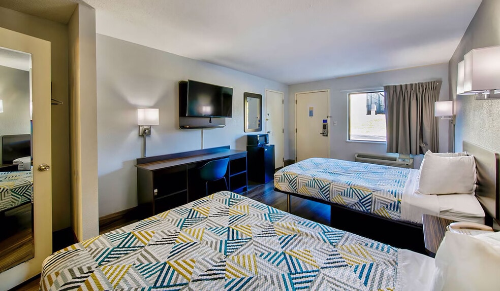 More Photos Of 4627 280 Hwy, Birmingham Hotel For Sale