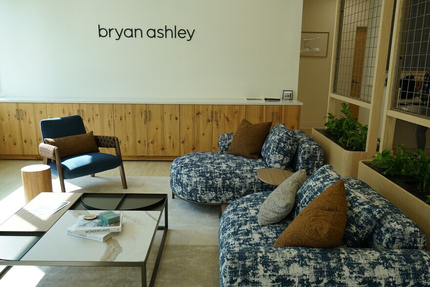 More Photos Of 1432 E Newport Center Dr, Deerfield Beach Warehouse For Sale