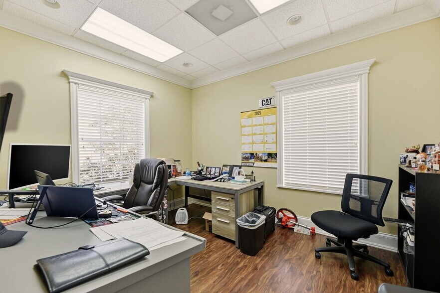 More Photos Of 410 Montbrook Ln, Knoxville Office For Lease