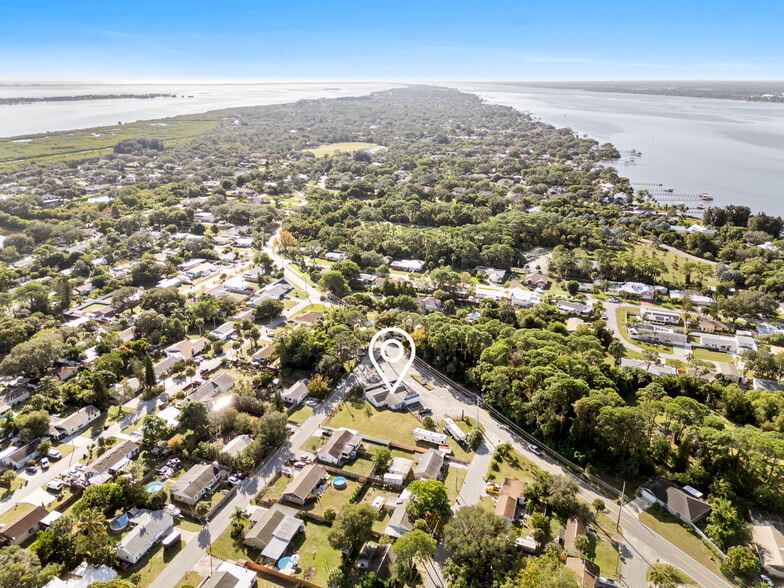 More Photos Of 1310 S Tropical Trl, Merritt Island General Retail For Sale