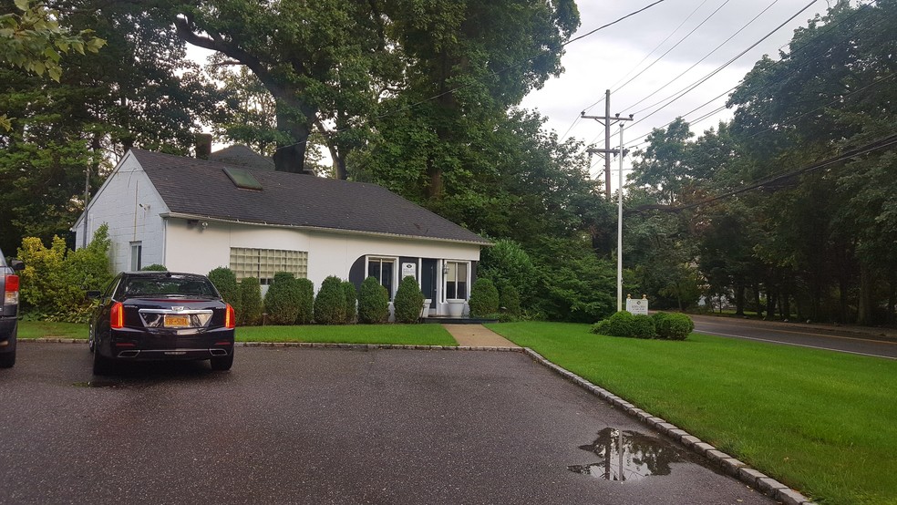 More Photos Of 740 Glen Cove Ave, Glen Head Office For Sale