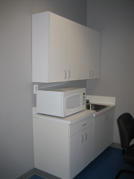 More Photos Of 22610 Gateway Center Dr, Clarksburg Flex For Lease