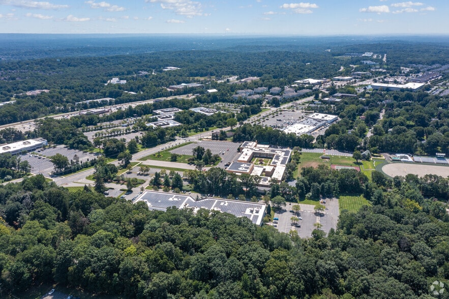 More Photos Of 50 Chestnut Ridge Rd, Montvale Office For Lease