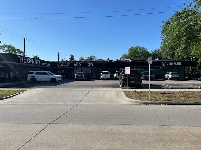 More Photos Of 940 Heights Blvd, Houston Unknown For Lease