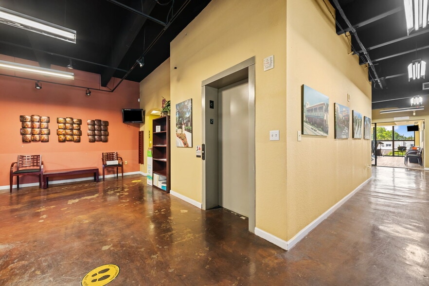 More Photos Of 914 NW 6th St, Fort Lauderdale Loft Creative Space For Lease