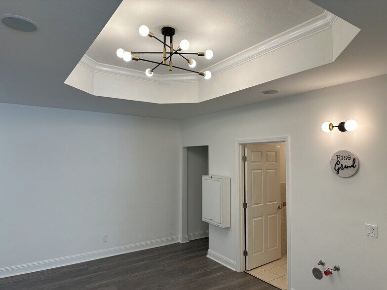 More Photos Of 1122-1126 Clement St, San Francisco Storefront Retail Office For Lease