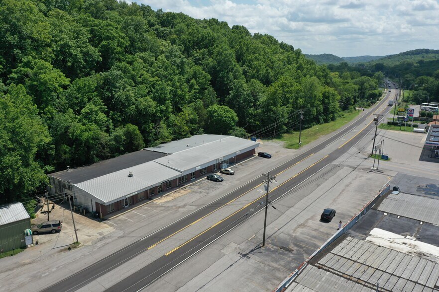 More Photos Of 1205-1213 Louisville Hwy, Goodlettsville Storefront Retail Office For Sale