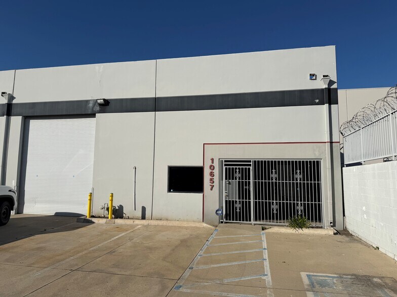 More Photos Of 10649-10657 Rush St, South El Monte Warehouse For Lease