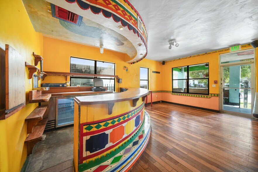 More Photos Of 819 5th St, Miami Beach Freestanding For Sale