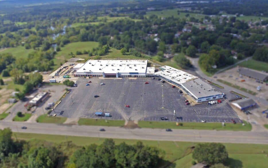 More Photos Of 2000 Cherokee Ave, Sallisaw Unknown For Lease