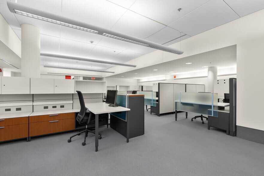 More Photos Of 301 Washington St, Columbus Office For Lease