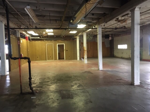 More Photos Of 20 Payton St, Lowell Industrial For Sale