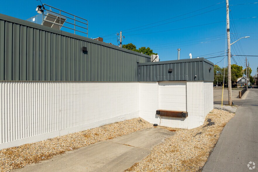 More Photos Of 1021 N Pennsylvania St, Indianapolis Freestanding For Lease