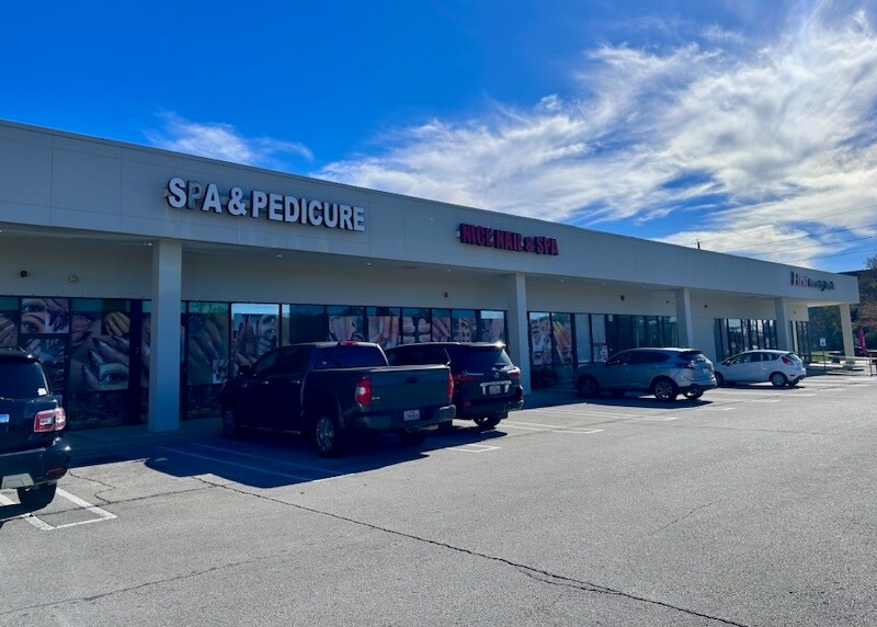 More Photos Of 8350 Phelan Blvd, Beaumont Unknown For Lease