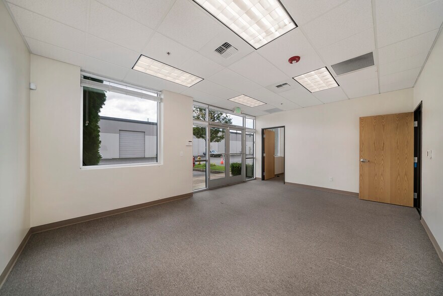More Photos Of 2633 Willamette Dr NE, Lacey Unknown For Lease