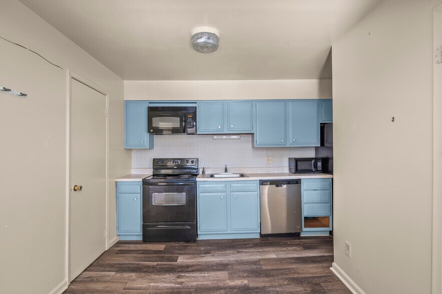 More Photos Of 81 Terry Ct, Collinsville Multifamily For Sale