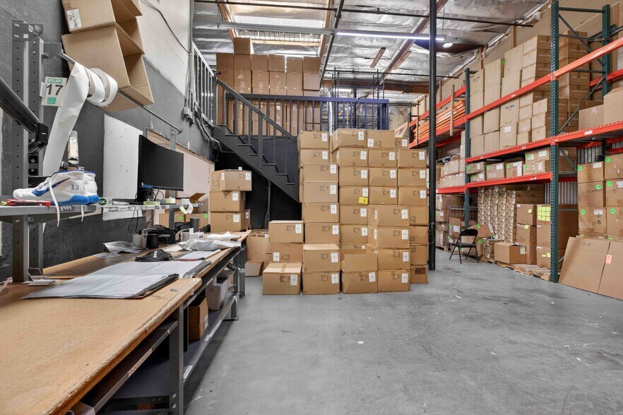 More Photos Of 1767 Standard Ave, Glendale Office For Lease
