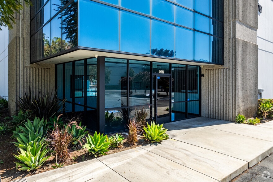 More Photos Of 8767 Rochester Ave, Rancho Cucamonga Warehouse For Lease