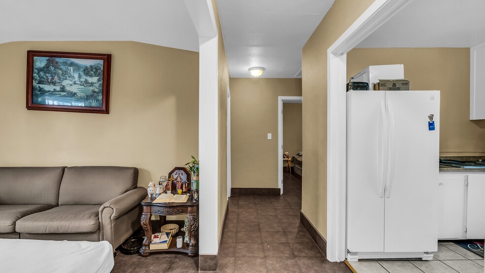 More Photos Of 909 53rd Ave, Oakland Warehouse For Sale