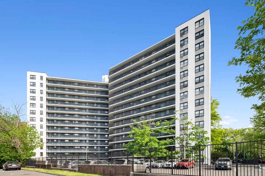Primary Photo Of 1425-1435 Bedford St, Stamford Apartments For Lease