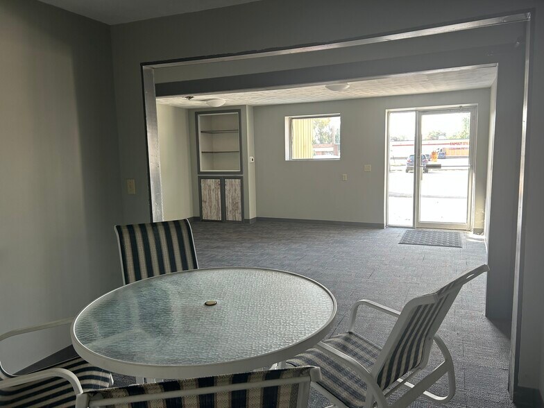 More Photos Of 3499 E Main St, Kalamazoo Auto Repair For Sale