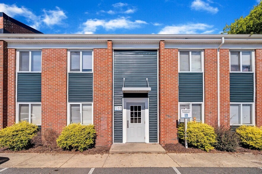 More Photos Of 11112 Mintwood Pl, Newport News Apartments For Sale