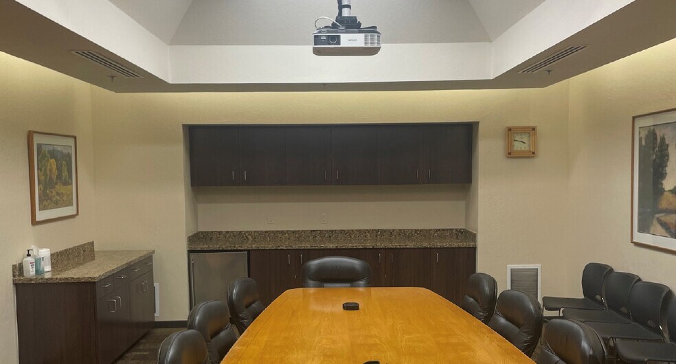 More Photos Of 2580 W Shaw Ln, Fresno Office Residential For Sale